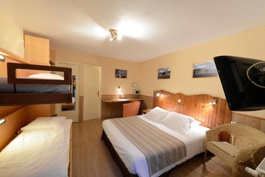 Le Beaugency Hotel Exterior photo