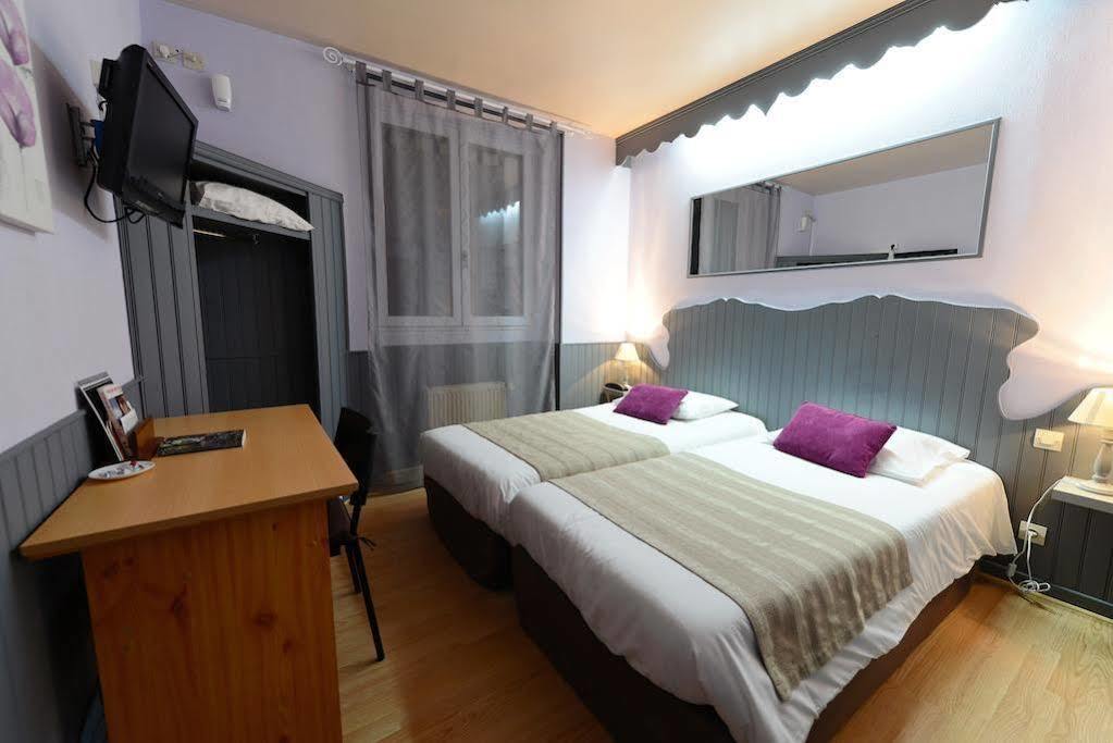 Le Beaugency Hotel Exterior photo